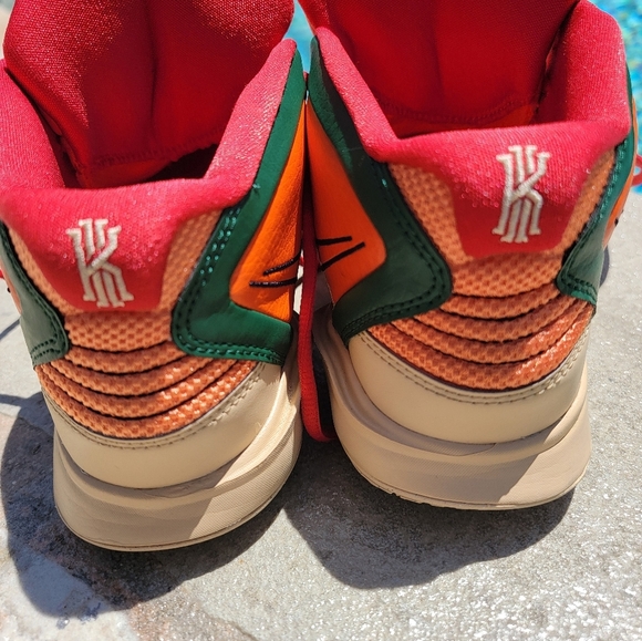 Nike Kyrie Infinity 1 World 1 People Size 6.5Y US Boys Gradeachool Size - Picture 9 of 11
